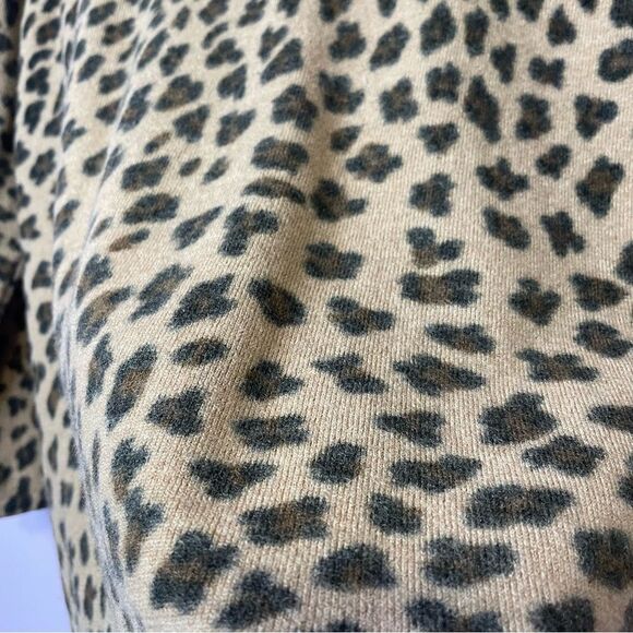 Valerie Stevens 100% Merino Wool Sweater Leopard Print Crew 3/4 Sleeve Medium - Picture 10 of 10